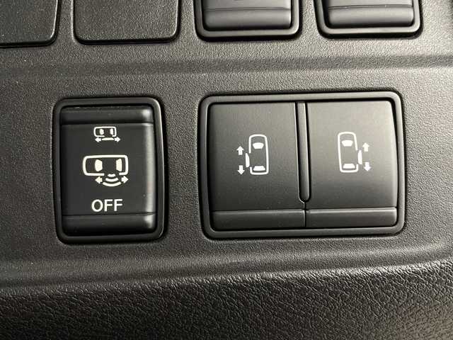 日産 セレナ e－パワー ハイウェイスター G 鹿児島県 2020(令2)年 5.5万km ダイヤモンドブラック 純正１０インチナビ　プロパイロット　１１インチフリップダウンモニター　衝突軽減ブレーキ　アラウンドビューモニター　両側パワースライドドア　ビルトインＥＴＣ　シートヒーター　デジタルインナーミラー