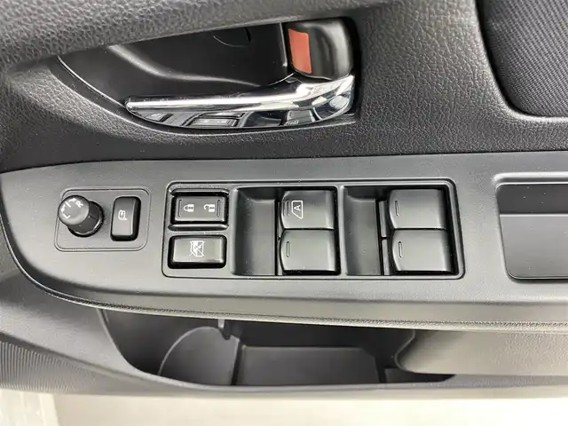 スバル インプレッサ スポーツ 1．6i－L 福井県 2012(平24)年 5.4万km サテンホワイトパール 社外HDDナビ　/・ＣＤ/ＤＶＤ/ワンセグＴＶ/ＨＤＤ/ＦＭ/ＡＭ/ＢＴ/バックカメラ　/１７インチＡＷ　/スマートキー/純正フォグランプ/ビルトインETC/運転席シートレベライザー/純正フロアマット/電動格納ミラー