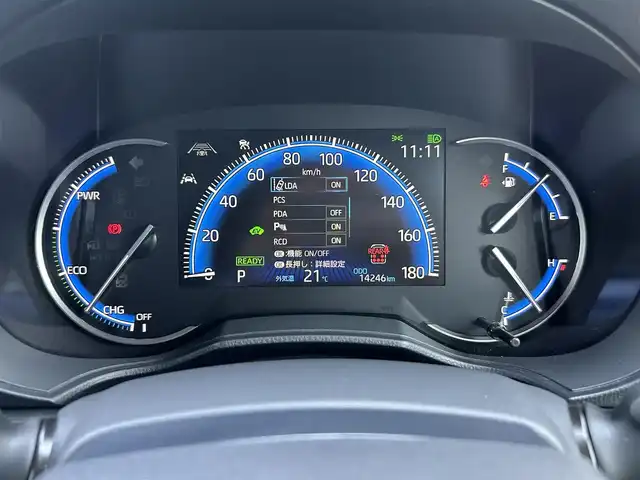 トヨタ ヴォクシー ハイブリッド S－Z 愛媛県 2023(令5)年 1.5万km アティチュードブラックマイカ １０．５型純正ナビ　１４型有機ＥＬフリップダウンモニタ　３６０°カメラ　３眼ＬＥＤヘッドライト　電動パーキングブレーキ　両側電動スライド　シートヒーター　１００Ｖ電源　　ＥＴＣ２．０　パーキングアシスト DVD再生