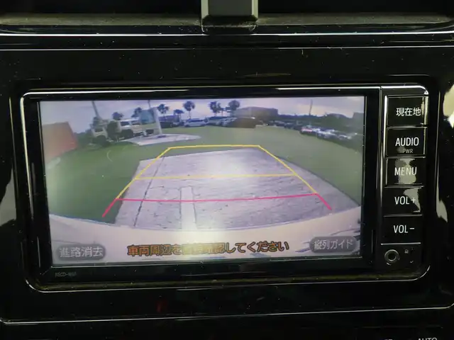 トヨタ プリウス Sセーフティプラス 大阪府 2017(平29)年 6.9万km ホワイトパールクリスタルシャイン Toyota Safety Sense/・プリクラッシュセーフティ/・レーンディパーチャーアラート/・オートハイビーム/純正SDナビ/ワンセグTV/【CD再生機能　Bluetooth接続】/バックカメラ/革巻きステアリング/ETC/LEDヘッドライト/ウインカーミラー/クリアランスソナー/モデリスタフルエアロ/モデリスタ17インチアルミホイール/サイド/カーテンエアバッグ/スマートキー