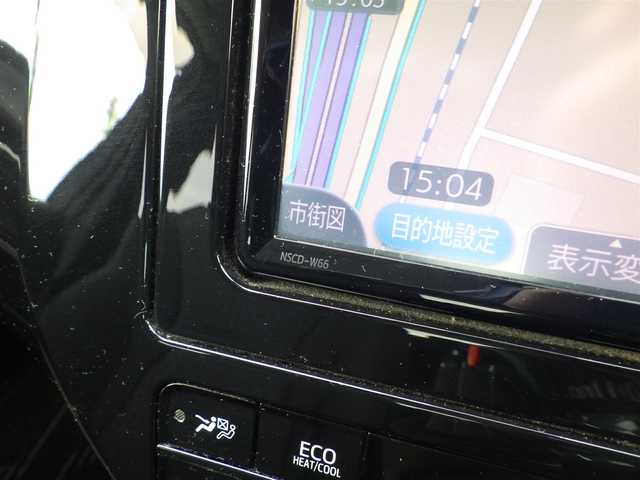 トヨタ プリウス Sセーフティプラス 大阪府 2017(平29)年 6.9万km ホワイトパールクリスタルシャイン Toyota Safety Sense/・プリクラッシュセーフティ/・レーンディパーチャーアラート/・オートハイビーム/純正SDナビ/ワンセグTV/【CD再生機能　Bluetooth接続】/バックカメラ/革巻きステアリング/ETC/LEDヘッドライト/ウインカーミラー/クリアランスソナー/モデリスタフルエアロ/モデリスタ17インチアルミホイール/サイド/カーテンエアバッグ/スマートキー