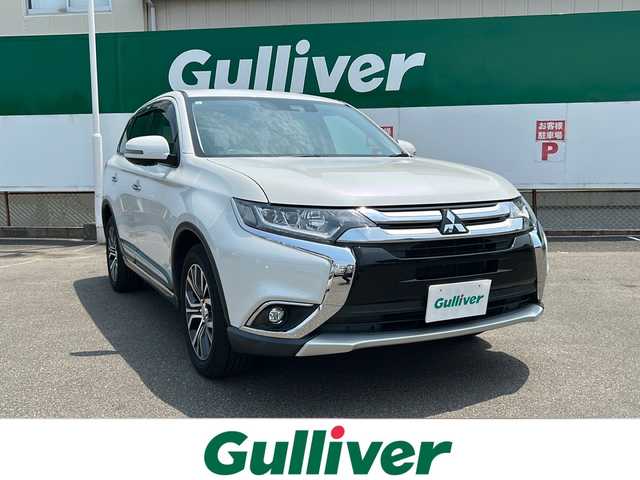 三菱 アウトランダー 24G ナビパッケージ 福島県 2017(平29)年 10.6万km シルキーホワイト ４ＷＤ/純正メモリナビ＆フルセグＴＶ/（ＤＶＤ＆ＢＴ＆ＣＤ＆ＳＤ）/バックカメラ/衝突軽減ブレーキ/レーダークルーズコントロール/レーンキープアシスト/ＥＴＣ/純正１８inアルミホイール/オートライト/ＬＥＤライト/オートハイビーム/フォグランプ/ウィンカーミラー/電動格納ミラー/スマートキー/プッシュスタート/Ｗ＋サイドエアバッグ/横滑り防止装置/ＡＢＳ/ドアバイザー/フロアマット/新車保証書/取扱説明書