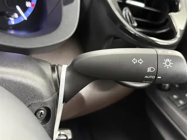 トヨタ ヤリスクロス ハイブリッド Z 埼玉県 2021(令3)年 2.1万km ダークブルーマイカM 純正8型DA ナビ 全方位カメラ BSM HUD ETC　LEDヘッドライト　シートヒーター　ハーフレザーシート　　ドライブレコーダー　レーダークルーズコントロール　オートハイビーム　衝突被害軽減