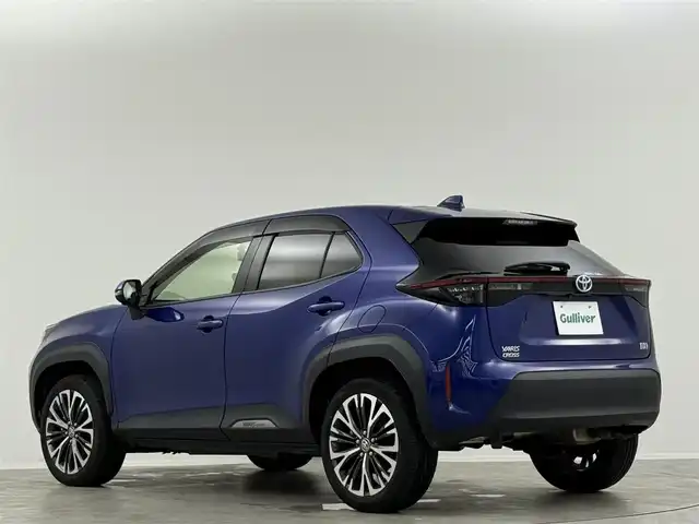 トヨタ ヤリスクロス ハイブリッド Z 埼玉県 2021(令3)年 2.1万km ダークブルーマイカM 純正8型DA ナビ 全方位カメラ BSM HUD ETC　LEDヘッドライト　シートヒーター　ハーフレザーシート　　ドライブレコーダー　レーダークルーズコントロール　オートハイビーム　衝突被害軽減