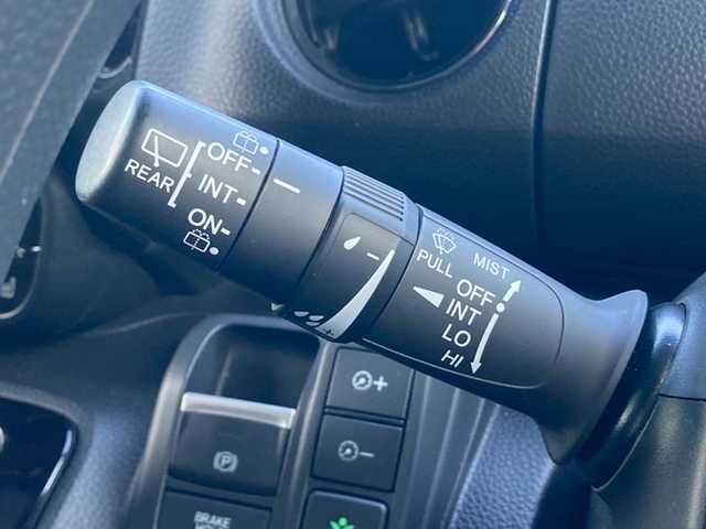 ホンダ Ｎ ＢＯＸ カスタム L 愛媛県 2022(令4)年 3万km プラチナホワイトパール 社外ナビ(MDV-D208BT ) /・CD Bluetooth SD USB AUX /バックカメラ /片側パワースライドドア /前方ドライブレコーダー /ETC /衝突軽減ブレーキ /レーンキープアシスト /レーダークルーズ /コーナーセンサー/オートブレーキホールド/LEDオートライト/●左右独立式リアセンターアームレスト/●コンビニフック付シートバックテーブル（運転席/助手席）/●9灯式フルLEDヘッドライト/●運転席&助手席シートヒーター/●充電用USBジャック2個口/●2列目ロールサンシェード