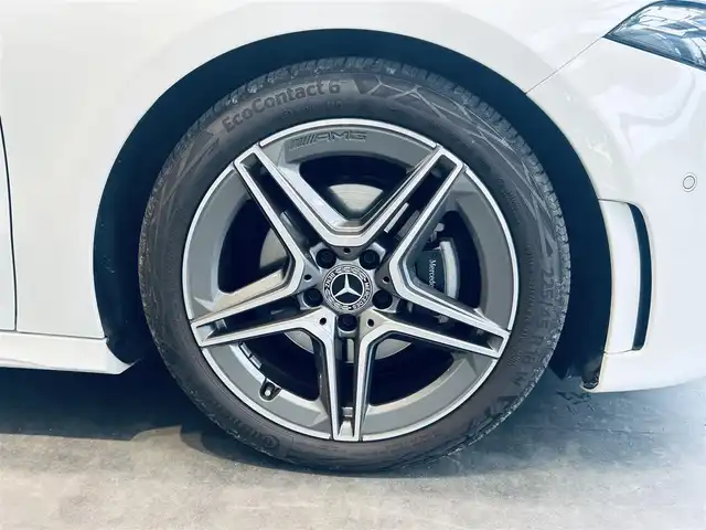 メルセデス・ベンツ Ａ２００ｄ AMGライン 大阪府 2022(令4)年 1.9万km ポーラホワイト アドバンスドP/レーダーセーフティP/HUD/ACC/純正ナビ/TV/360度カメラ/純正18インチAW/LEDヘッドライト/アンビエントライト/ハーフ革/シートヒーター/ブラインドスポット/クリアランスソナー/パドルシフト/ETC/ドラレコ