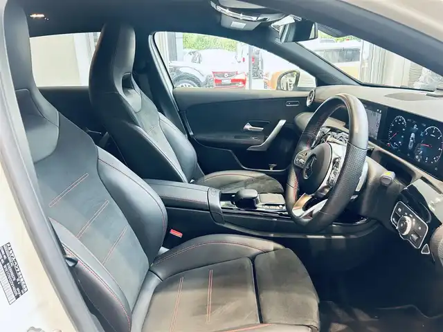 メルセデス・ベンツ Ａ２００ｄ AMGライン 大阪府 2022(令4)年 1.9万km ポーラホワイト アドバンスドP/レーダーセーフティP/HUD/ACC/純正ナビ/TV/360度カメラ/純正18インチAW/LEDヘッドライト/アンビエントライト/ハーフ革/シートヒーター/ブラインドスポット/クリアランスソナー/パドルシフト/ETC/ドラレコ