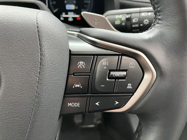 レクサス ＬＢＸ リラックス 三重県 2024(令6)年 1万km ソニッククォーツ 登録時走行距離9664km/Lexus Safety System +/　・プリクラッシュセーフティ(PCS)/　・レーンチェンジアシスト(LTA)/　・レーンディパーチャーアラート(LDA)/　・プロアクディプドライビングアシスト(PDA)/　・フロントクロストラフィックアラート(FCTA)/　・リアクロストラフィックアラート(RCTA)/　・ブラインドスポットモニター(BSM)/　・アドバンストドライブ(渋滞時支援)/　・レーダークルーズコントロール/　・パーキングサポートブレーキ(PKSB)/　・リアカメラディテクション(RCD)/　・クリアランスソナー/純正メーカーナビ/　・フルセグTV・Bluetooth・MiraCast/　・AppleCarPlay・AndroidAuto/パノラミックビューモニター/パワーバックドア/黒レザーシート/ドライブレコーダー前後/スマートキーX２/カードキー/D席パワーシート(メモリ機能付き)/D/N席シートヒーター/パドルシフト/革巻ステアリング/ステアリングヒーター/ステアリングスイッチ/LEDヘッドライト/LEDフォグライト/オートハイビーム/オートライト/ビルトインETC2.0/フロアマット/オートリトラクタブルミラー/オートブレーキホールド/電子パーキングブレーキ