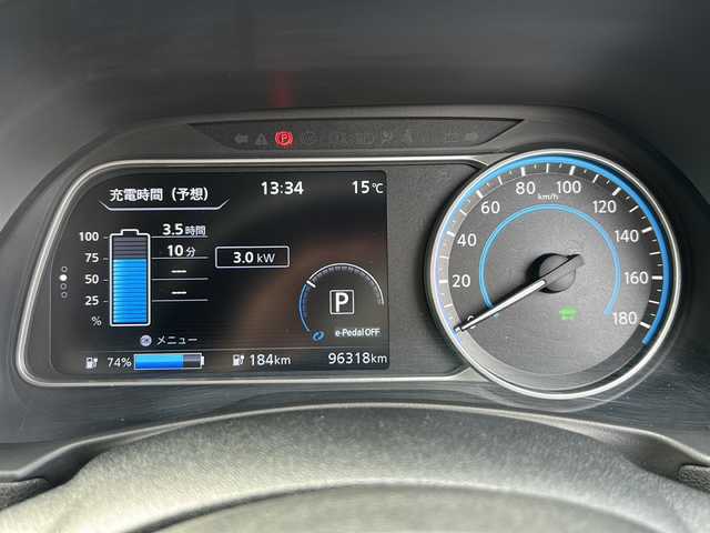 日産 リーフ G 岐阜県 2019(令1)年 9.7万km スーパーブラック 登録時走行距離96318km/純正ナビ/全方位モニター/ワンセグテレビ/デジタルインナーミラー/ハンドルヒーター/ブラインドスポットモニター/シートヒーター/ドライブレコーダー/純正アルミホイール/純正フロアマット/ビルトインＥＴＣ/LEDヘッドライト/スマートキー/プッシュスタート/スペアキー/ドアバイザー