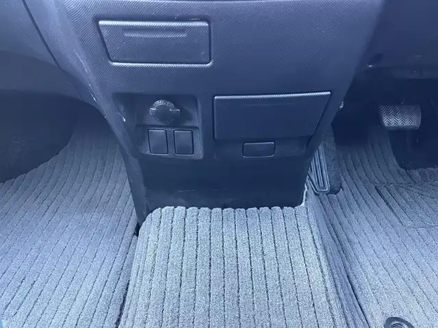 トヨタ エスティマ アエラス 栃木県 2014(平26)年 14.2万km ブラック (株)IDOMが運営する【じしゃロン宇都宮店】の自社ローン対象車両になります。こちらは現金ご利用時の価格です。自社ローンご希望の方は別途その旨お申付け下さい。/純正ナビ/バックカメラ/フルセグ/Ｂｌｕｅｔｏｏｔｈ/フリップダウンモニター/ビルトインＥＴＣ/両側パワースライドドア/クルーズコントロール/４ＷＤ/スマートキー/プッシュボタンスタート