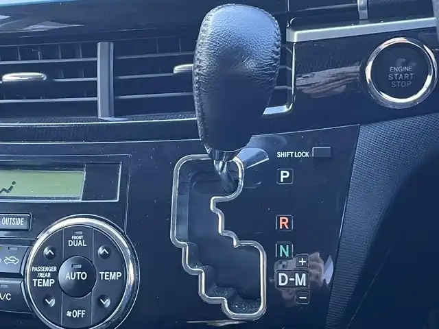 トヨタ エスティマ アエラス 栃木県 2014(平26)年 14.2万km ブラック (株)IDOMが運営する【じしゃロン宇都宮店】の自社ローン対象車両になります。こちらは現金ご利用時の価格です。自社ローンご希望の方は別途その旨お申付け下さい。/純正ナビ/バックカメラ/フルセグ/Ｂｌｕｅｔｏｏｔｈ/フリップダウンモニター/ビルトインＥＴＣ/両側パワースライドドア/クルーズコントロール/４ＷＤ/スマートキー/プッシュボタンスタート