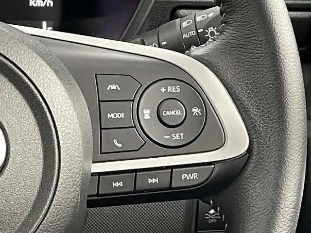 トヨタ ライズ Z 福岡県 2019(令1)年 2.3万km シャイニングホワイトパール 純正ディスプレイオーディオ（フルセグＴＶ）　/ビルトインＥＴＣ　/前後ドラレコ　/ＡＣＣ　/コーナーセンサー　/衝突被害軽減ブレーキ　/ＢＳＭ　/ＲＣＴＡ　/ＭＴモード付き　/シートヒーター　/純正１７インチＡＷ　/ＬＥＤ