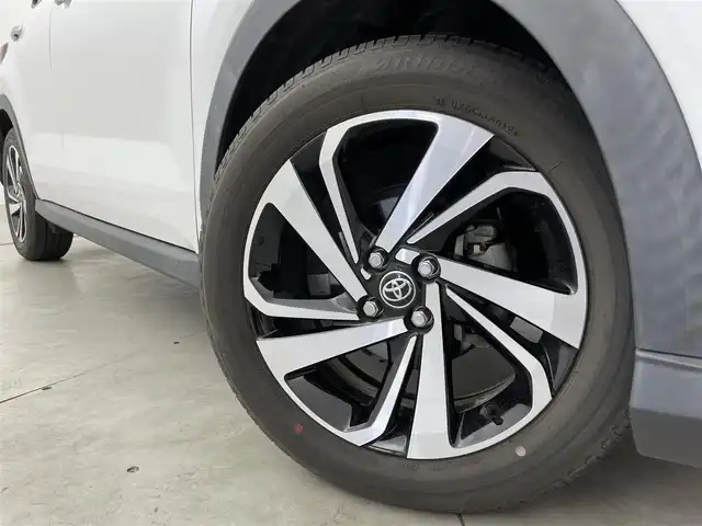 トヨタ ライズ Z 福岡県 2019(令1)年 2.3万km シャイニングホワイトパール 純正ディスプレイオーディオ（フルセグＴＶ）　/ビルトインＥＴＣ　/前後ドラレコ　/ＡＣＣ　/コーナーセンサー　/衝突被害軽減ブレーキ　/ＢＳＭ　/ＲＣＴＡ　/ＭＴモード付き　/シートヒーター　/純正１７インチＡＷ　/ＬＥＤ