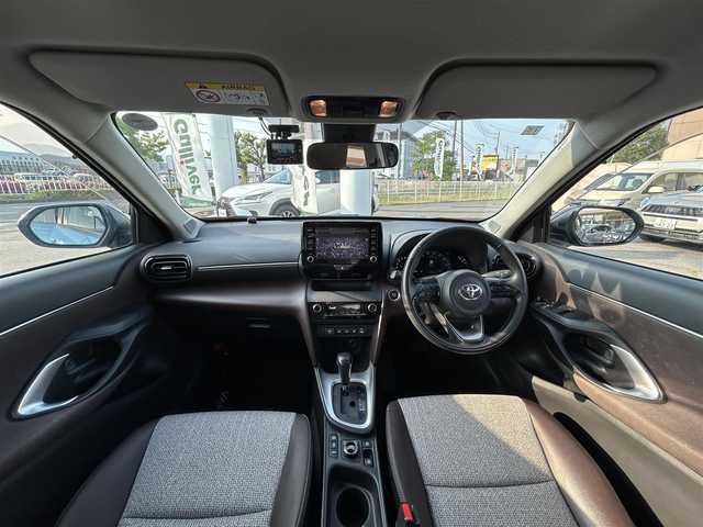トヨタ ヤリスクロス Z 長野県 2021(令3)年 2.1万km グレイッシュブルー ４WD/純正ディスプレイオーディオナビ/・Bluetooth/DVD/TV/360度バックカメラ/純正ETC2.0/クルーズコントロール追走あり/社外ドライブレコーダー前後/純正フロアマット/運転席パワーシート/ハーフレザーシート/前席シートヒーター/社外18インチAW/前後コーナーセンサー/LEDオートライト/オートマチックハイビーム/純正AWノーマルタイヤ積み込み/電格ミラー/ドアバイザー/スペアキー/取り扱い説明書/保証書