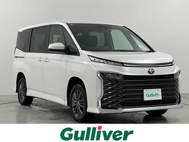 トヨタ ヴォクシー S－G 道央・札幌 2024(令6)年 1.4万km ホワイトパールクリスタルシャイン 【返品車両登録　落札待ち車両】/・4WD/・トヨタセーフティーセンス/・レーダークルーズコントロール/・レーンキープアシスト/・プリクラッシュセーフティ/・純正10.5インチディスプレイオーディオ/・コネクティッドナビ/・Bluetooth/CD/DVD/USB/フルセグTV/・バックカメラ/・MTモード付AT/・片側パワースライドドア/・LEDライト/オートライト/・オートマチックハイビーム/・横滑り防止装置/・社外ドライブレコーダー/・ABS/・スマートキー/・ETC2.0