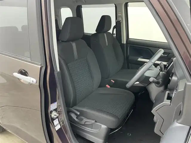 トヨタ ルーミー カスタムG 岡山県 2023(令5)年 2.3万km プラムブラウンパールクリスタルシャイン 純正９インチディスプレイオーディオ/（AMFM/BT/フルセグTV）/バックカメラ/ビルトインETC/LEDヘッドライト/LEDフォグランプ/オートライト/レーダークルーズコントロール/両側パワースライドドア/純正14インチアルミホイール/オートブレーキホールド/ISOFIX/後席サンシェイド/ステアリングスイッチ/チルトステアリング/シートリフター/ウインカーミラー/ドアバイザー/スマートキー×2/新車保証書/取扱説明書