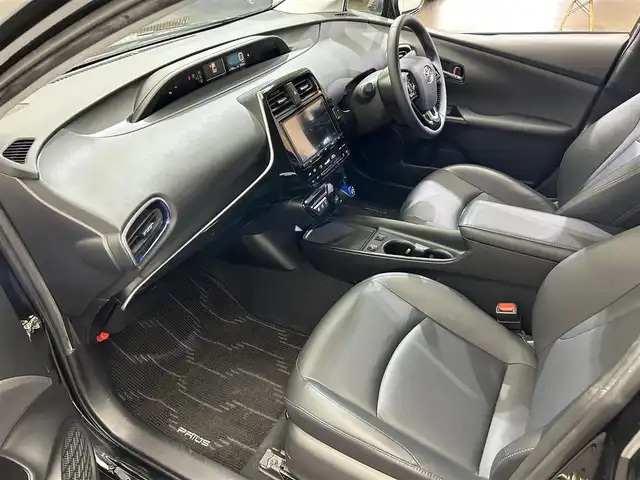 トヨタ プリウス Sツーリングセレクション 福岡県 2022(令4)年 3.8万km アティチュードブラックマイカ ワンオーナー/純正9型ナビ/(Bluetooth/フルセグ)/モデリスタエアロ/全周囲カメラ/運転席/助手席シートヒーター/レーダークルーズコントロール/100V充電/衝突被害軽減システム/コーナーセンサー/レーンキープアシスト/オートマチックハイビーム/オートライト/ステアリングスイッチ/ウインカーミラー/EVモード/保証書/取扱説明書