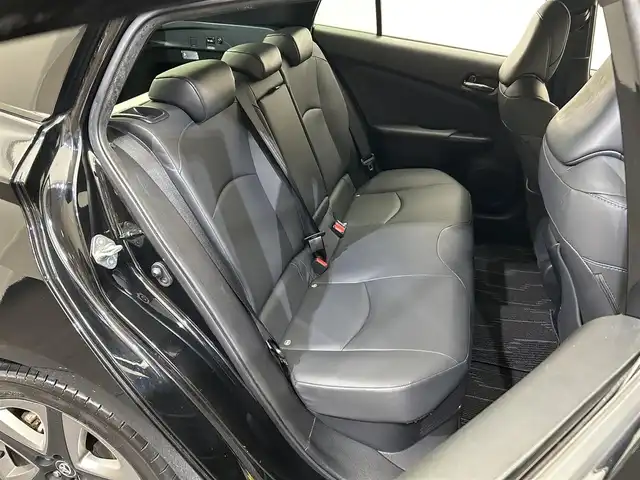 トヨタ プリウス Sツーリングセレクション 愛媛県 2022(令4)年 3.8万km アティチュードブラックマイカ ワンオーナー/純正9型ナビ/(Bluetooth/フルセグ)/モデリスタエアロ/全周囲カメラ/運転席/助手席シートヒーター/レーダークルーズコントロール/100V充電/衝突被害軽減システム/コーナーセンサー/レーンキープアシスト/オートマチックハイビーム/オートライト/ステアリングスイッチ/ウインカーミラー/EVモード/保証書/取扱説明書