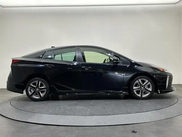 トヨタ プリウス Sツーリングセレクション 愛媛県 2022(令4)年 3.8万km アティチュードブラックマイカ ワンオーナー/純正9型ナビ/(Bluetooth/フルセグ)/モデリスタエアロ/全周囲カメラ/運転席/助手席シートヒーター/レーダークルーズコントロール/100V充電/衝突被害軽減システム/コーナーセンサー/レーンキープアシスト/オートマチックハイビーム/オートライト/ステアリングスイッチ/ウインカーミラー/EVモード/保証書/取扱説明書