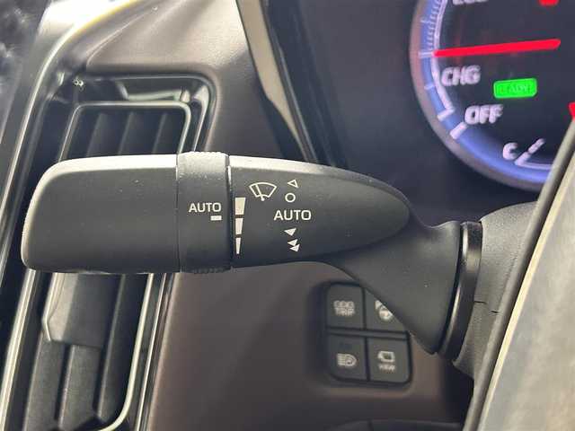 トヨタ クラウン ハイブリッド G 佐賀県 2019(令1)年 5.6万km プレシャスガレナ 純正8インチナビ/AM/FM/CD/DVD/Bluetooth/USB/フルセグTV/トヨタセーフティセンス/レーダークルーズコントロール/前後コーナーセンサー/アラウンドビューモニター/１００V充電/ビルトインETC/前方ドライブレコーダー/純正フロアマット/パワーシート/ドアミラーヒーター/LEDヘッドライト/フォグランプ/純正17インチアルミホイール/スマートキー/スペアキー