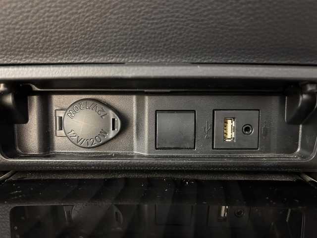 トヨタ クラウン ハイブリッド G 佐賀県 2019(令1)年 5.6万km プレシャスガレナ 純正8インチナビ/AM/FM/CD/DVD/Bluetooth/USB/フルセグTV/トヨタセーフティセンス/レーダークルーズコントロール/前後コーナーセンサー/アラウンドビューモニター/１００V充電/ビルトインETC/前方ドライブレコーダー/純正フロアマット/パワーシート/ドアミラーヒーター/LEDヘッドライト/フォグランプ/純正17インチアルミホイール/スマートキー/スペアキー