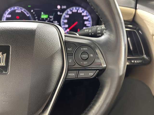 トヨタ クラウン ハイブリッド G 佐賀県 2019(令1)年 5.6万km プレシャスガレナ 純正8インチナビ/AM/FM/CD/DVD/Bluetooth/USB/フルセグTV/トヨタセーフティセンス/レーダークルーズコントロール/前後コーナーセンサー/アラウンドビューモニター/１００V充電/ビルトインETC/前方ドライブレコーダー/純正フロアマット/パワーシート/ドアミラーヒーター/LEDヘッドライト/フォグランプ/純正17インチアルミホイール/スマートキー/スペアキー