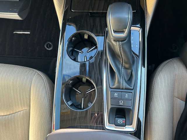 トヨタ クラウン ハイブリッド G 宮城県 2019(令1)年 5.6万km プレシャスガレナ 登録時走行距離55891km/純正8インチナビ/AM/FM/CD/DVD/Bluetooth/USB/フルセグTV/トヨタセーフティセンス/レーダークルーズコントロール/前後コーナーセンサー/アラウンドビューモニター/ビルトインETC/シートヒーター/ハンドルヒーター/電動リアシェード/前方ドライブレコーダー/純正フロアマット/全席パワーシート/LEDヘッドライト/フォグランプ/純正17インチアルミホイール/スマートキー/スペアキー