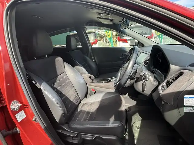 ホンダ ヴェゼル RS ホンダセンシング 千葉県 2016(平28)年 4.9万km プレミアムクリスタルレッドM ワンオーナー/純正インターナビ（VXM-175VFEi)/TV/ホンダセンシング/レーダークルーズコントロール/コンフォートビューパッケージ/RS専用エクステリア/ステンレス製スポーツペダル/ETC/バックカメラ/パドルシフト/LEDライト/前席　シートヒーター/スペアキー/取扱説明書/保証書