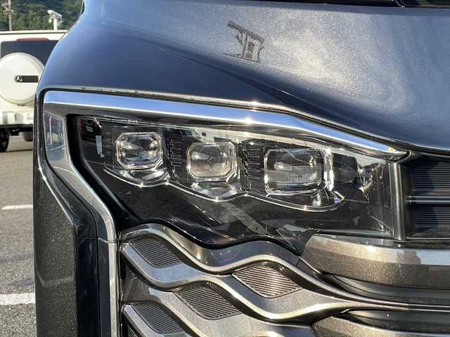 トヨタ ヴォクシー S－Z 福岡県 2023(令5)年 0.7万km グリッターブラックガラスフレーク ・10.5型ディスプレイオーディオプラス/・純正フリップダウンモニター/・全方位カメラ/・快適利便パッケージHi/・スマートキー/・DVD再生　フルセグTV/・ビルトインETC/・パワーバックドア/・シートヒーター/・ユニバーサルステップ/・前後ドライブレコーダー/・オートライト/・オートハイビーム/・LEDライト/・フォグライト/・ドアバイザー/・フロアマット/・純正１７インチアルミホイル