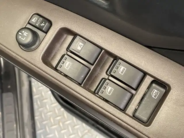 トヨタ タンク X 栃木県 2018(平30)年 5.7万km ブラックマイカメタリック オーディオ/ビルトインETC/片側パワースライドドア/前席シートヒーター/禁煙車/オートライト/横滑り防止装置/Fフォグランプ/スマートキー/プッシュスタート/アイドリングストップ/電動格納ミラー/純正フロアマット