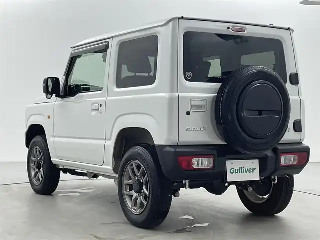 スズキ ジムニー XC 福井県 2023(令5)年 0.5万km ピュアホワイトP ターボ車/純正ディスプレイオーディオ/純正ＥＴＣ/デュアルセンサーブレーキ/純正１６インチアルミホイール/純正ＬＥＤヘッドライト/純正フロントフォグランプ/クルーズコントロール/シートヒーター