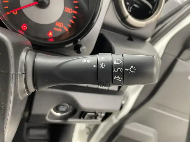スズキ ジムニー XC 福井県 2023(令5)年 0.5万km ピュアホワイトP ターボ車/純正ディスプレイオーディオ/純正ＥＴＣ/デュアルセンサーブレーキ/純正１６インチアルミホイール/純正ＬＥＤヘッドライト/純正フロントフォグランプ/クルーズコントロール/シートヒーター