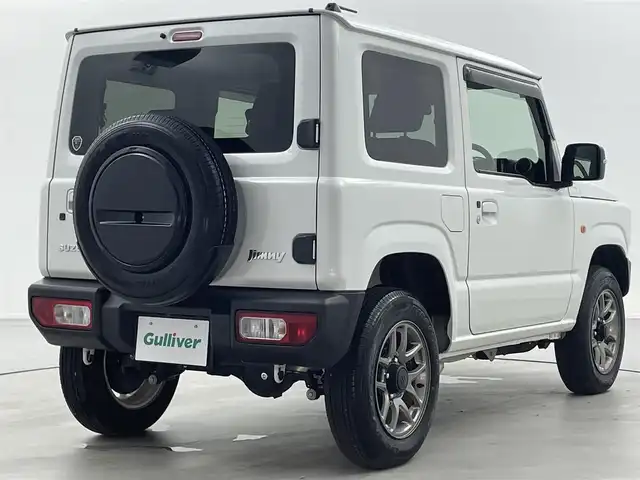 スズキ ジムニー XC 福井県 2023(令5)年 0.5万km ピュアホワイトP ターボ車/純正ディスプレイオーディオ/純正ＥＴＣ/デュアルセンサーブレーキ/純正１６インチアルミホイール/純正ＬＥＤヘッドライト/純正フロントフォグランプ/クルーズコントロール/シートヒーター