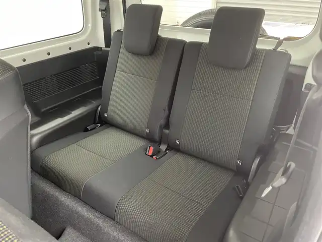 スズキ ジムニー XC 福井県 2023(令5)年 0.5万km ピュアホワイトP ターボ車/純正ディスプレイオーディオ/純正ＥＴＣ/デュアルセンサーブレーキ/純正１６インチアルミホイール/純正ＬＥＤヘッドライト/純正フロントフォグランプ/クルーズコントロール/シートヒーター