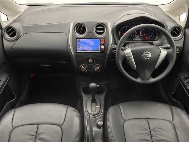 日産 ノート X 宮崎県 2015(平27)年 9.5万km ブリリアントホワイトパール 禁煙車/純正ナビ/ETC/バックカメラ/ETC/純正フロアマット/スマートキー/プッシュエンジンスタート