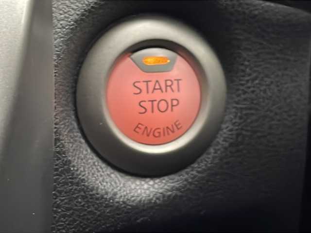 日産 ノート X 宮崎県 2015(平27)年 9.5万km ブリリアントホワイトパール 禁煙車/純正ナビ/ETC/バックカメラ/ETC/純正フロアマット/スマートキー/プッシュエンジンスタート