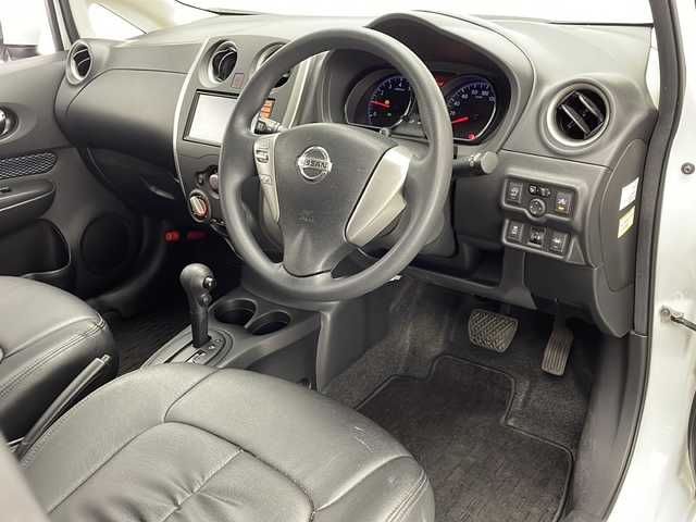 日産 ノート X 宮崎県 2015(平27)年 9.5万km ブリリアントホワイトパール 禁煙車/純正ナビ/ETC/バックカメラ/ETC/純正フロアマット/スマートキー/プッシュエンジンスタート