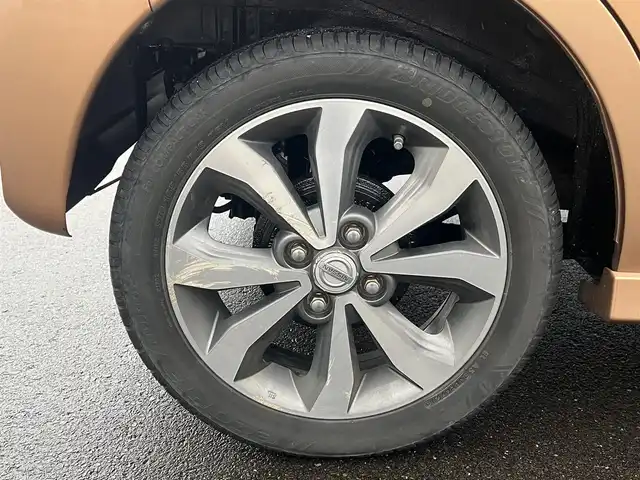 日産 デイズ ルークス ハイウェイスターターボ 秋田県 2016(平28)年 8.3万km ピンクゴールドM ４WD/ターボ/衝突軽減システム/LEDヘッドライト/純正メモリナビ（DVD/CD/BT）/フルセグ/アラウンドビューモニター/日産純正アルミ（夏タイヤ装着）/スマートキー/純正エンジンスターター/アイドリングストップ/プッシュスタート/ステアリングスイッチ/運転席シートヒーター/ETC/純正フロアマット/純正ドアバイザー/オートライト/オートエアコン/パワーステアリング/パワーウィンドウ/電動格納ウィンカーミラー/横滑り防止/盗難防止装置/寒冷地仕様/保証書/取扱説明書/記録簿/スペアキー×１