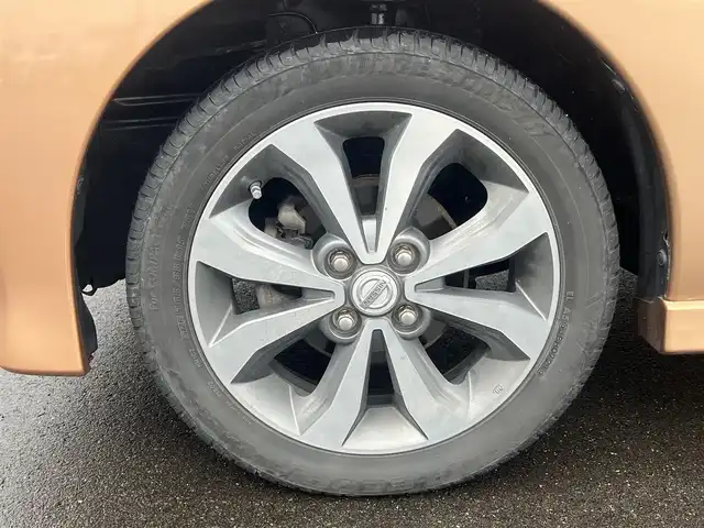 日産 デイズ ルークス ハイウェイスターターボ 秋田県 2016(平28)年 8.3万km ピンクゴールドM ４WD/ターボ/衝突軽減システム/LEDヘッドライト/純正メモリナビ（DVD/CD/BT）/フルセグ/アラウンドビューモニター/日産純正アルミ（夏タイヤ装着）/スマートキー/純正エンジンスターター/アイドリングストップ/プッシュスタート/ステアリングスイッチ/運転席シートヒーター/ETC/純正フロアマット/純正ドアバイザー/オートライト/オートエアコン/パワーステアリング/パワーウィンドウ/電動格納ウィンカーミラー/横滑り防止/盗難防止装置/寒冷地仕様/保証書/取扱説明書/記録簿/スペアキー×１