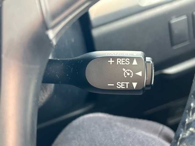 トヨタ エスティマ アエラス プレミアム 鹿児島県 2018(平30)年 10.7万km ホワイトパールクリスタルシャイン フリップダウンモニター/両側パワースライドドア/電動リアゲート/バックカメラ/オットマン/クルーズコントロール/MTモード付AT/パワーシート/フルセグTV/ナビ/ETC/レーンキープアシスト/ハーフレザーシート/純正18インチアルミホイール/プッシュスタート/スマートキー/スペアキー/オートライト/純正フロアマット/衝突被害軽減システム/横滑り防止装置　ワンオーナー