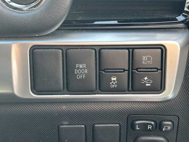 トヨタ エスティマ アエラス プレミアム 鹿児島県 2018(平30)年 10.7万km ホワイトパールクリスタルシャイン フリップダウンモニター/両側パワースライドドア/電動リアゲート/バックカメラ/オットマン/クルーズコントロール/MTモード付AT/パワーシート/フルセグTV/ナビ/ETC/レーンキープアシスト/ハーフレザーシート/純正18インチアルミホイール/プッシュスタート/スマートキー/スペアキー/オートライト/純正フロアマット/衝突被害軽減システム/横滑り防止装置　ワンオーナー