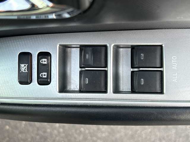 トヨタ エスティマ アエラス プレミアム 鹿児島県 2018(平30)年 10.7万km ホワイトパールクリスタルシャイン フリップダウンモニター/両側パワースライドドア/電動リアゲート/バックカメラ/オットマン/クルーズコントロール/MTモード付AT/パワーシート/フルセグTV/ナビ/ETC/レーンキープアシスト/ハーフレザーシート/純正18インチアルミホイール/プッシュスタート/スマートキー/スペアキー/オートライト/純正フロアマット/衝突被害軽減システム/横滑り防止装置　ワンオーナー