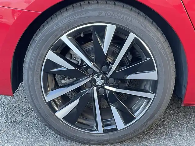 プジョー ５０８ SW GT ブルーHDi 長崎県 2020(令2)年 3.5万km 赤 ワンオーナー/社外ナビ（フルセグ、ＦＭ、AM、AppleCarPlay）/全方位カメラ/バックカメラ/フロントカメラ/DN席パワーシート/DN席シートヒーター/サンルーフ/レザーシート/ＢＳＭ/マルチポイントランバーサポート/パドルシフト/パワーバックドア/Ａストップ/ETC/レーンアシスト/ステアリングスイッチ/FOCALサウンド/保証書/取説/スペアキー