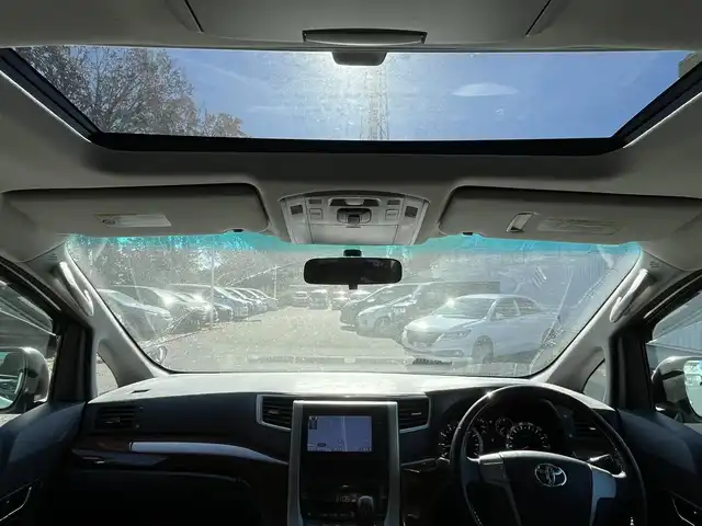 トヨタ アルファード 240S プライムセレクションⅡ 栃木県 2011(平23)年 11.7万km ホワイトパールクリスタルシャイン (株)IDOMが運営する【じしゃロン宇都宮店】の自社ローン対象車両になります。こちらは現金ご利用時の価格です。自社ローンご希望の方は別途その旨お申付け下さい。/純正ナビ/バックカメラ/フルセグ/Ｂｌｕｅｔｏｏｔｈ/フリップダウンモニター/サンルーフ/両側パワースライドドア/パワーバックドア/スマートキー/ＨＩＤヘッドライト/オートライト/ＥＴＣ