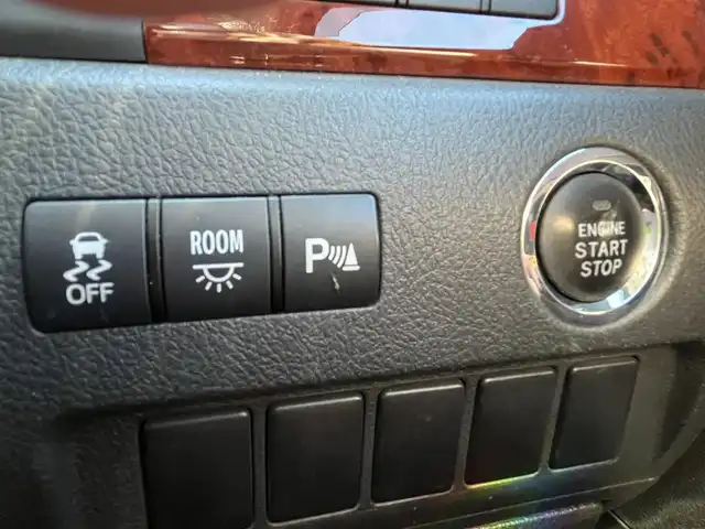 トヨタ アルファード 240S プライムセレクションⅡ 栃木県 2011(平23)年 11.7万km ホワイトパールクリスタルシャイン (株)IDOMが運営する【じしゃロン宇都宮店】の自社ローン対象車両になります。こちらは現金ご利用時の価格です。自社ローンご希望の方は別途その旨お申付け下さい。/純正ナビ/バックカメラ/フルセグ/Ｂｌｕｅｔｏｏｔｈ/フリップダウンモニター/サンルーフ/両側パワースライドドア/パワーバックドア/スマートキー/ＨＩＤヘッドライト/オートライト/ＥＴＣ