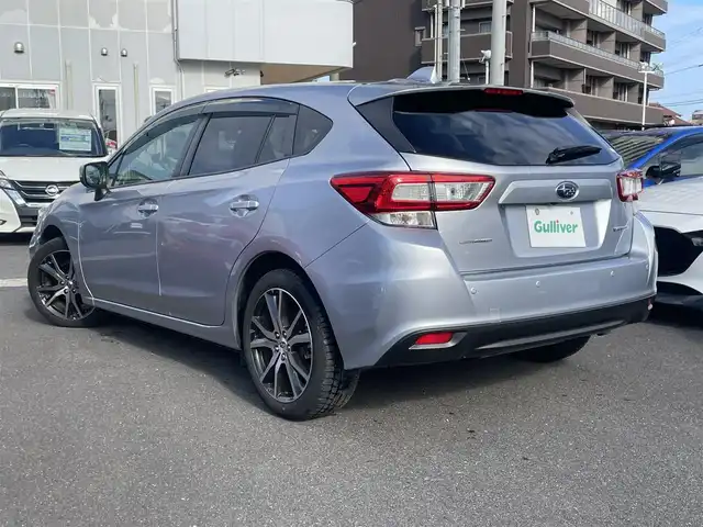 スバル インプレッサ スポーツ 2．0i－L アイサイト 島根県 2019(平31)年 7万km アイスシルバーメタリック 4WD/純正８インチメモリナビ【DIATONEsound】　/(AM/FM/フルセグＴＶ/ＣＤ・ＤＶＤ再生/Ｂｌｕｅｔｏｏｔｈ・USB接続)　/アイサイト/プリクラッシュブレーキ/レーンアシスト　/全車速追従機能付クルーズコントロール　/誤発進抑制機能/リアコーナーセンサー　/電動パーキングブレーキ/オートホールド　/前方ドライブレコーダー　/ＥＴＣ2.0/バックカメラ　/パドルシフト/純正１７インチアルミホイール/純正フロアマット/プッシュスタート/スマートキー/スペアキー/オートライト/フォグランプ/ステアリングスイッチ/アイドリングストップ/電動格納ミラー/シートリフター/トノカバー