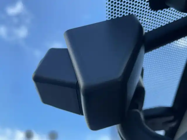 スバル インプレッサ スポーツ 2．0i－L アイサイト 島根県 2019(平31)年 7万km アイスシルバーメタリック 4WD/純正８インチメモリナビ【DIATONEsound】　/(AM/FM/フルセグＴＶ/ＣＤ・ＤＶＤ再生/Ｂｌｕｅｔｏｏｔｈ・USB接続)　/アイサイト/プリクラッシュブレーキ/レーンアシスト　/全車速追従機能付クルーズコントロール　/誤発進抑制機能/リアコーナーセンサー　/電動パーキングブレーキ/オートホールド　/前方ドライブレコーダー　/ＥＴＣ2.0/バックカメラ　/パドルシフト/純正１７インチアルミホイール/純正フロアマット/プッシュスタート/スマートキー/スペアキー/オートライト/フォグランプ/ステアリングスイッチ/アイドリングストップ/電動格納ミラー/シートリフター/トノカバー