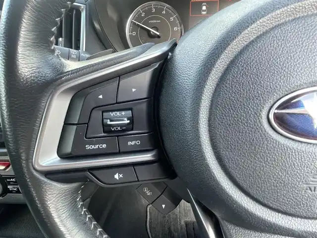 スバル インプレッサ スポーツ 2．0i－L アイサイト 島根県 2019(平31)年 7万km アイスシルバーメタリック 4WD/純正８インチメモリナビ【DIATONEsound】　/(AM/FM/フルセグＴＶ/ＣＤ・ＤＶＤ再生/Ｂｌｕｅｔｏｏｔｈ・USB接続)　/アイサイト/プリクラッシュブレーキ/レーンアシスト　/全車速追従機能付クルーズコントロール　/誤発進抑制機能/リアコーナーセンサー　/電動パーキングブレーキ/オートホールド　/前方ドライブレコーダー　/ＥＴＣ2.0/バックカメラ　/パドルシフト/純正１７インチアルミホイール/純正フロアマット/プッシュスタート/スマートキー/スペアキー/オートライト/フォグランプ/ステアリングスイッチ/アイドリングストップ/電動格納ミラー/シートリフター/トノカバー