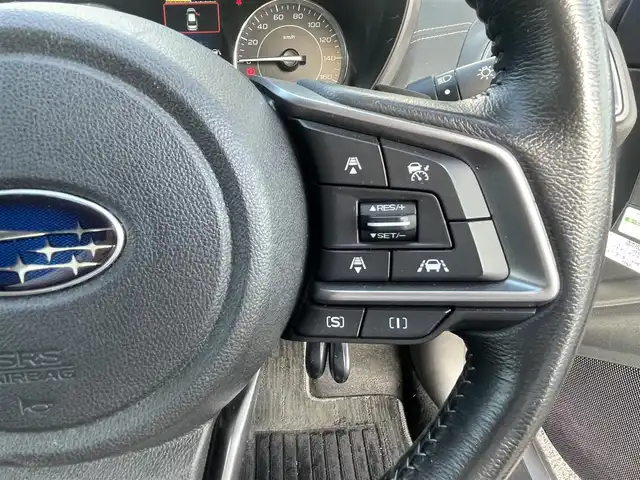 スバル インプレッサ スポーツ 2．0i－L アイサイト 島根県 2019(平31)年 7万km アイスシルバーメタリック 4WD/純正８インチメモリナビ【DIATONEsound】　/(AM/FM/フルセグＴＶ/ＣＤ・ＤＶＤ再生/Ｂｌｕｅｔｏｏｔｈ・USB接続)　/アイサイト/プリクラッシュブレーキ/レーンアシスト　/全車速追従機能付クルーズコントロール　/誤発進抑制機能/リアコーナーセンサー　/電動パーキングブレーキ/オートホールド　/前方ドライブレコーダー　/ＥＴＣ2.0/バックカメラ　/パドルシフト/純正１７インチアルミホイール/純正フロアマット/プッシュスタート/スマートキー/スペアキー/オートライト/フォグランプ/ステアリングスイッチ/アイドリングストップ/電動格納ミラー/シートリフター/トノカバー