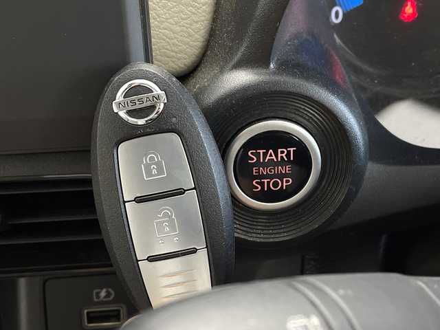 日産 デイズ X 茨城県 2020(令2)年 2.5万km ホワイトパール ワンオーナー 純正電子チューナーラジオAM・FM/CD/AUX シガーソケット USB入力端子 電格ミラー 布系シート オートライト 純正フロアマット 衝突被害軽減システム 横滑り防止装置 前後コーナーセンサー W＋サイドエアバッグ ドアバイザー 純正AW14インチ スマートキー 取扱説明書